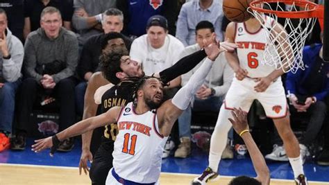 MSG crowd rattles misfiring Cavs in big Knicks playoff victory